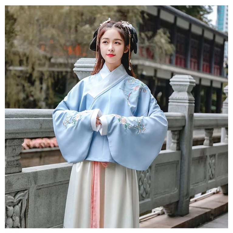Hanfu biru muda pakaian tradisional cina