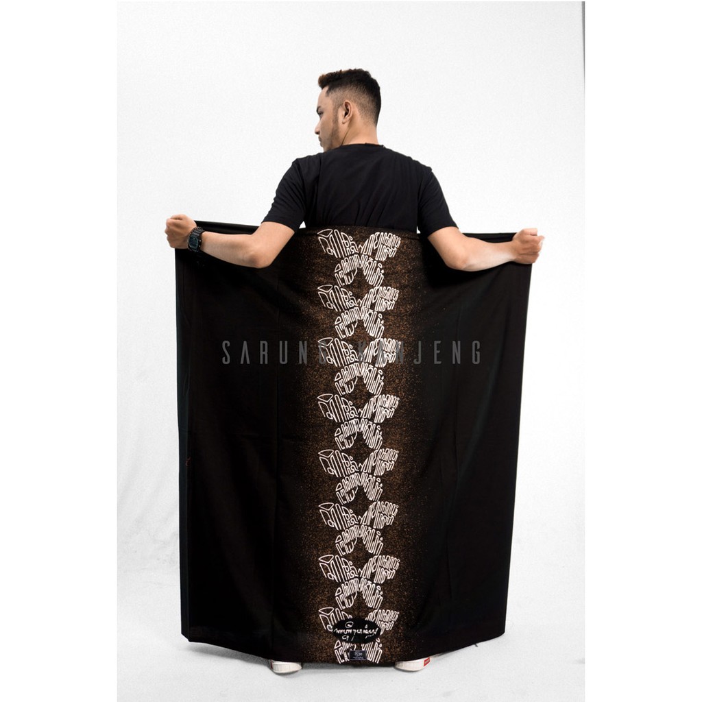 SARUNG KANJENG| SARUNG BATIK MOTIF NGENDHALENI DHIRI