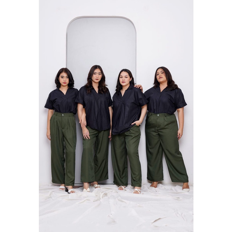 Kemeja Katun Twist Neck Atasan Wanita