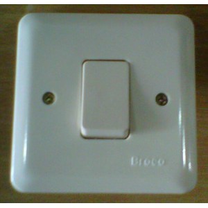 SAKLAR ENGKEL INBOW BROCO NEW GEE Single Switch 6621U 10A 250V