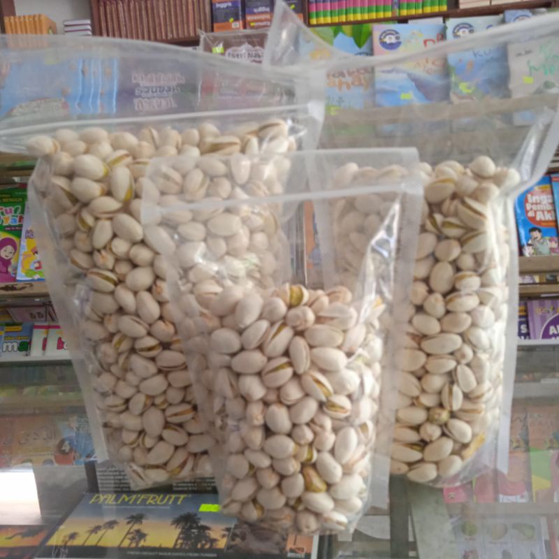 

Kacang Pistachio / Kacang Fustuk