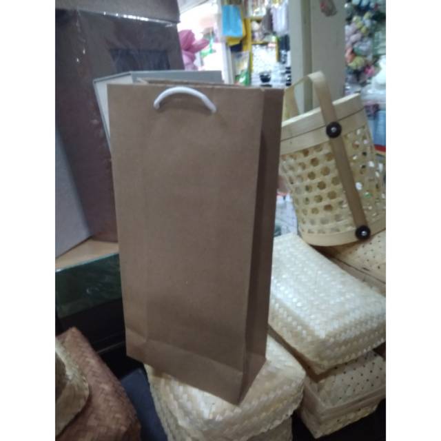 

Paper bag botol polos terlaris dan murah isi 12 pcs/bahan tebal