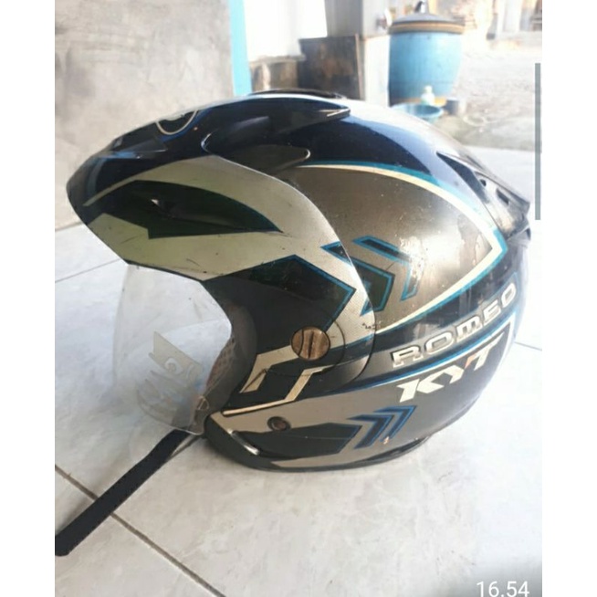 HELM DEWASA KYT SECOND