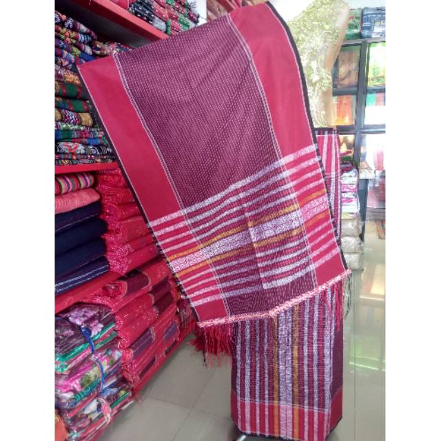 Songket Tenun Tarutung motif ragihotang warna Merah