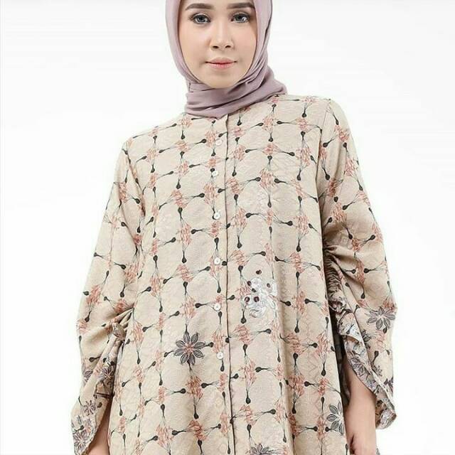 KURANJI TOP RIA MIRANDA