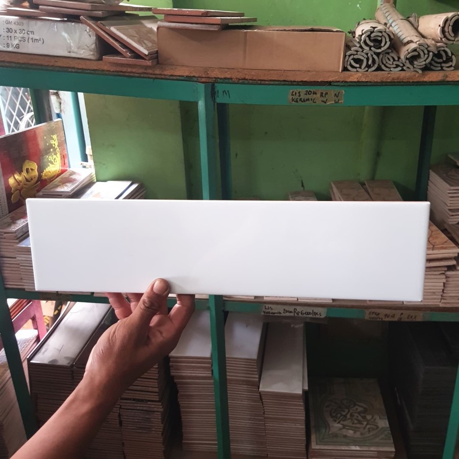LIS KERAMIK 10X40-LIST KERAMIK 10X40 PUTIH HITAM ABU- HARGA SATUAN