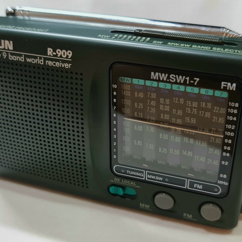 Radio Tecsun R-909