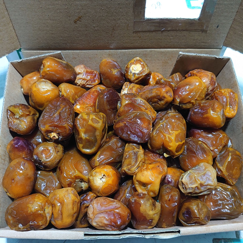 

Premium Saudi Dates / Kurma Sukari / Sukari dates / Sukari premium / sukari / kurma sukkari premium / kurma Sukkari / Sukkari / kurma