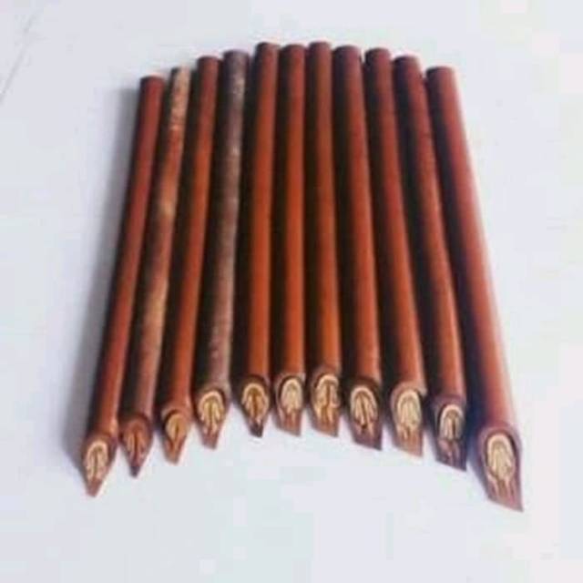 Paku andam pena kaligrafi