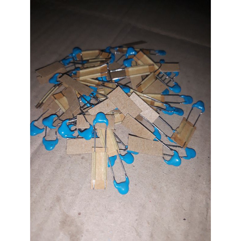 Capasitor 331k 1000v/330pf 1kv