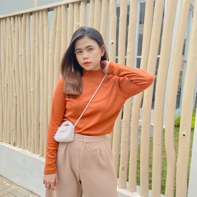 INNER KNIT LENGAN PANJANG TURTLENECK DENGAN BAHAN RIB KNIT SUPER STARCH DAN TIDAK PANAS