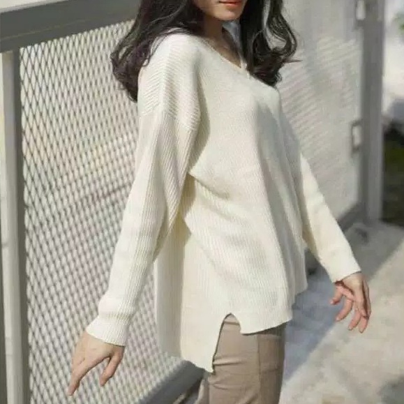 Viona Vneck Boxy Rajut Sweater Atasan wanita