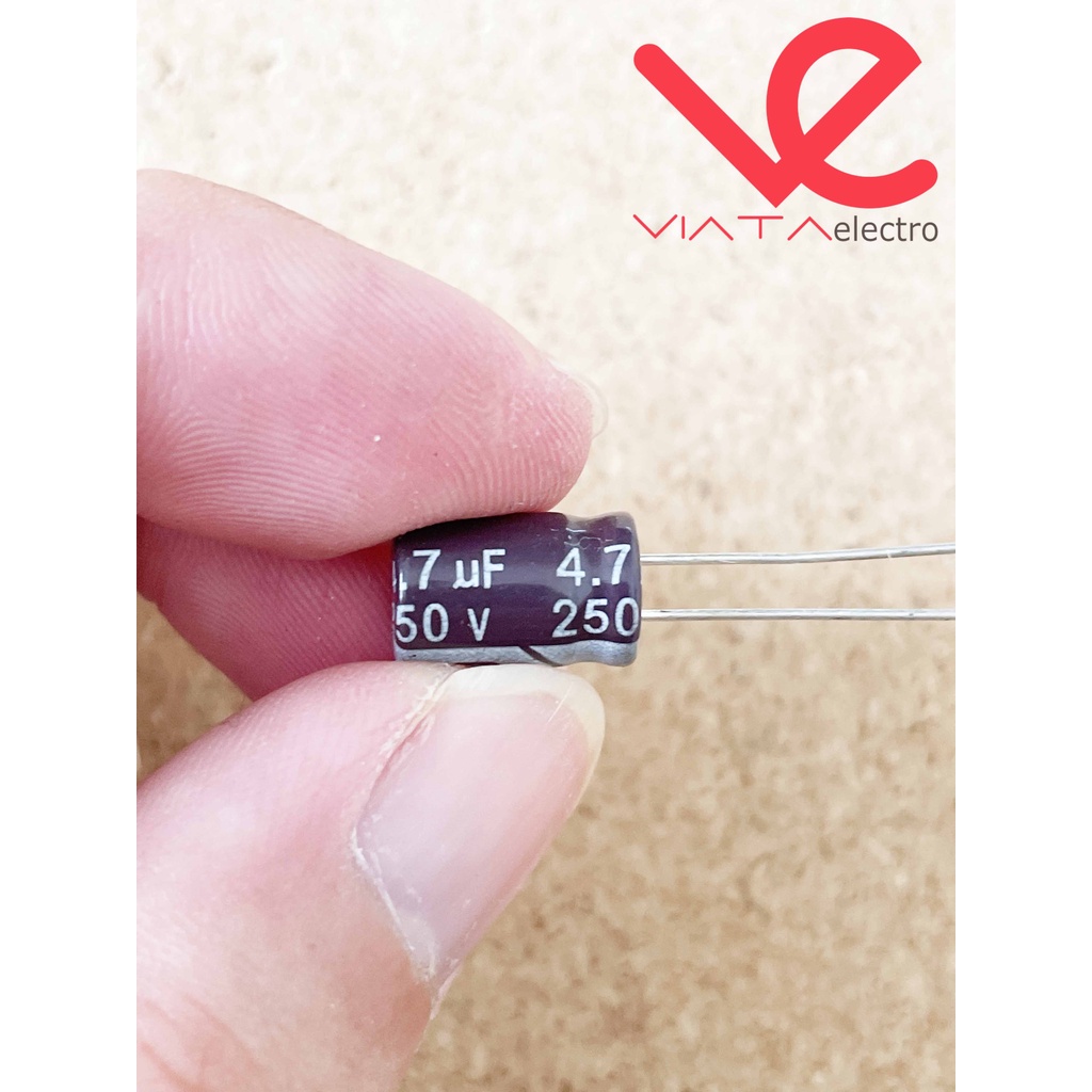 KAPASITOR ELCO 4.7UF 250V (1 BUAH) KAPASITOR CAPACITOR ELKO KAPASITOR 4,7UF 250 V