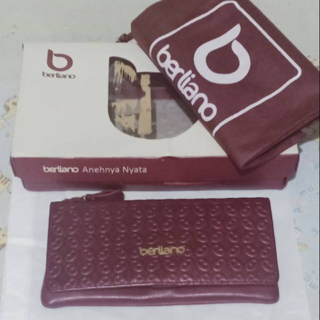 Dompet menik by Berliano