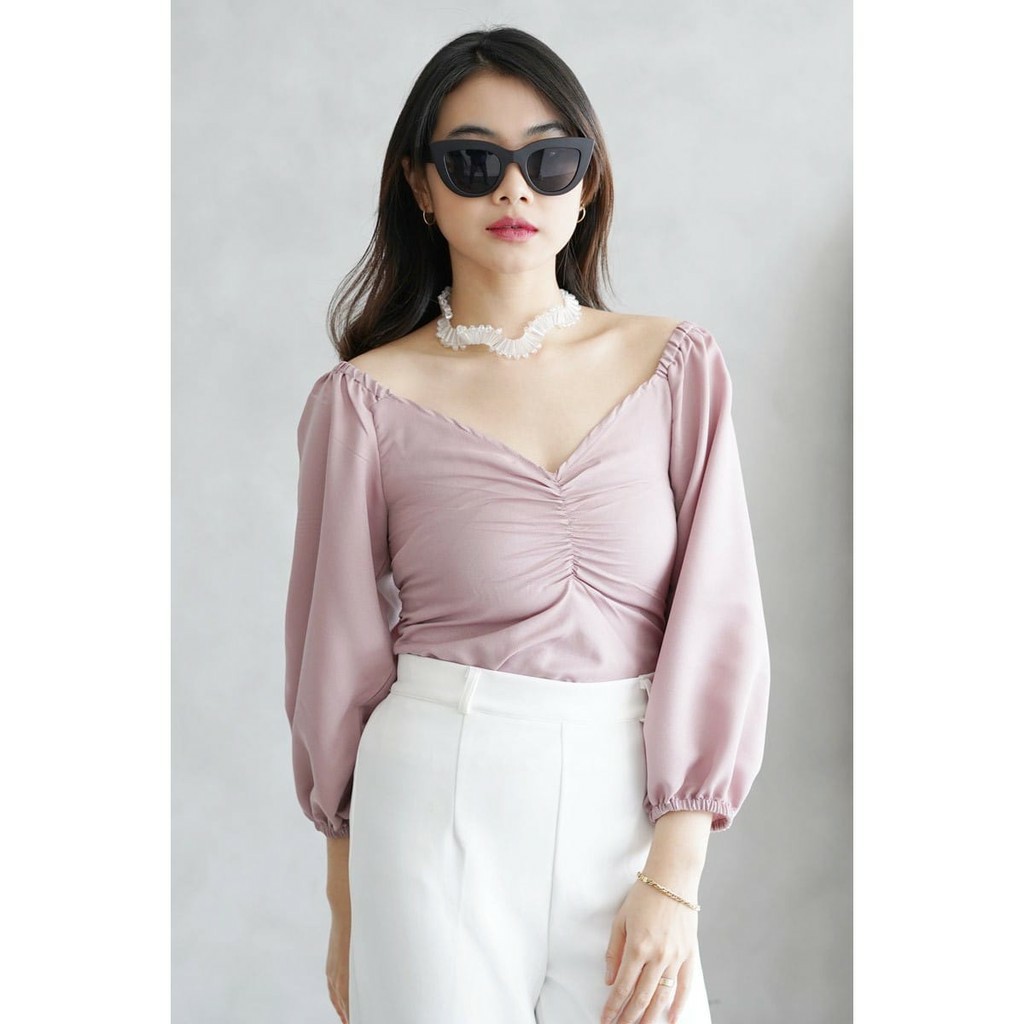 1KG MUAT 8PCS | ZIA VNECK BALONA CROPTY BASIC SHIRT TOP HITS SELEBGRAM FASHION OOTD WANITA