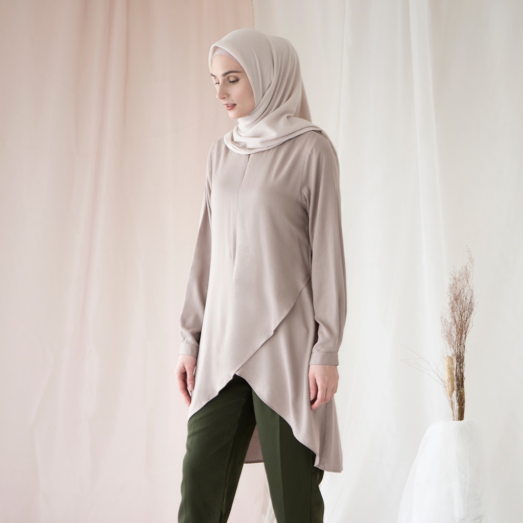 Karuna by Aska Label - Tunik wanita panjang rayon lengan panjang busui friendly dengan hem tulip