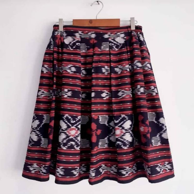 TENUN/ ROK TENUN PENDEK/ ROK TENUN ETNIK/ TENUN NTT