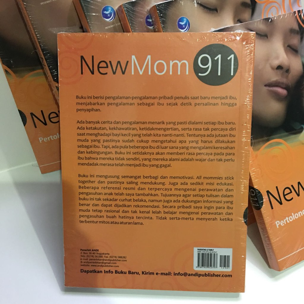 Buku New Mom 911 Pertolongan Pertama pada Mama Baru