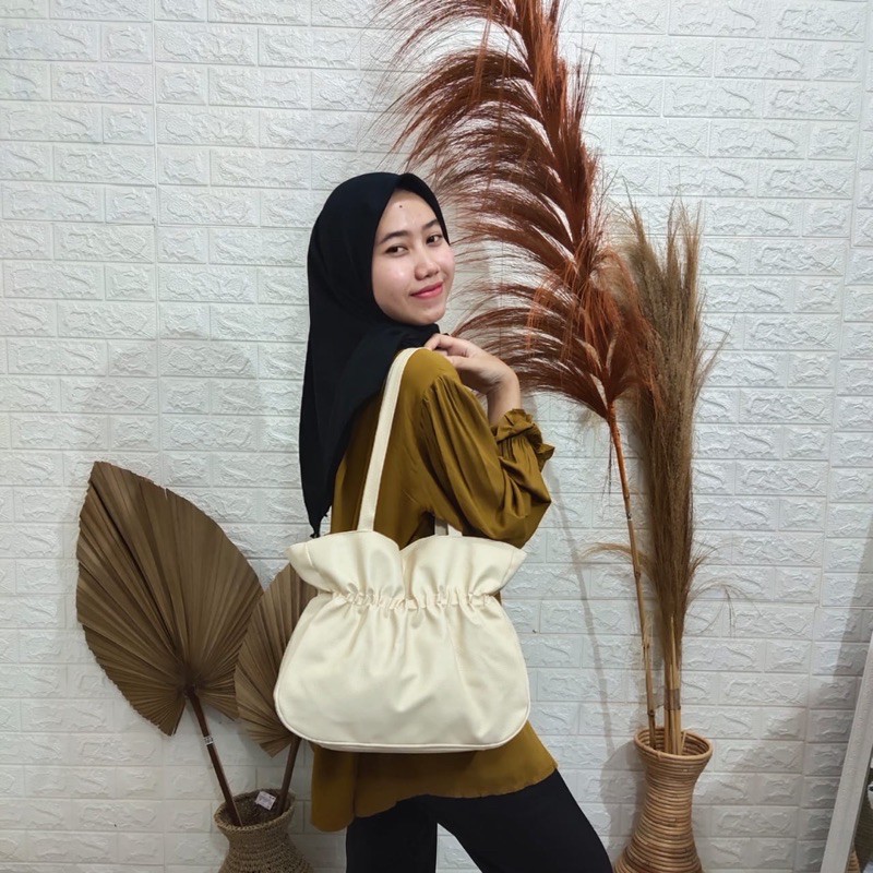 (READYSTOCK) SHAVI TOTEBAG/SHOPPER BAG