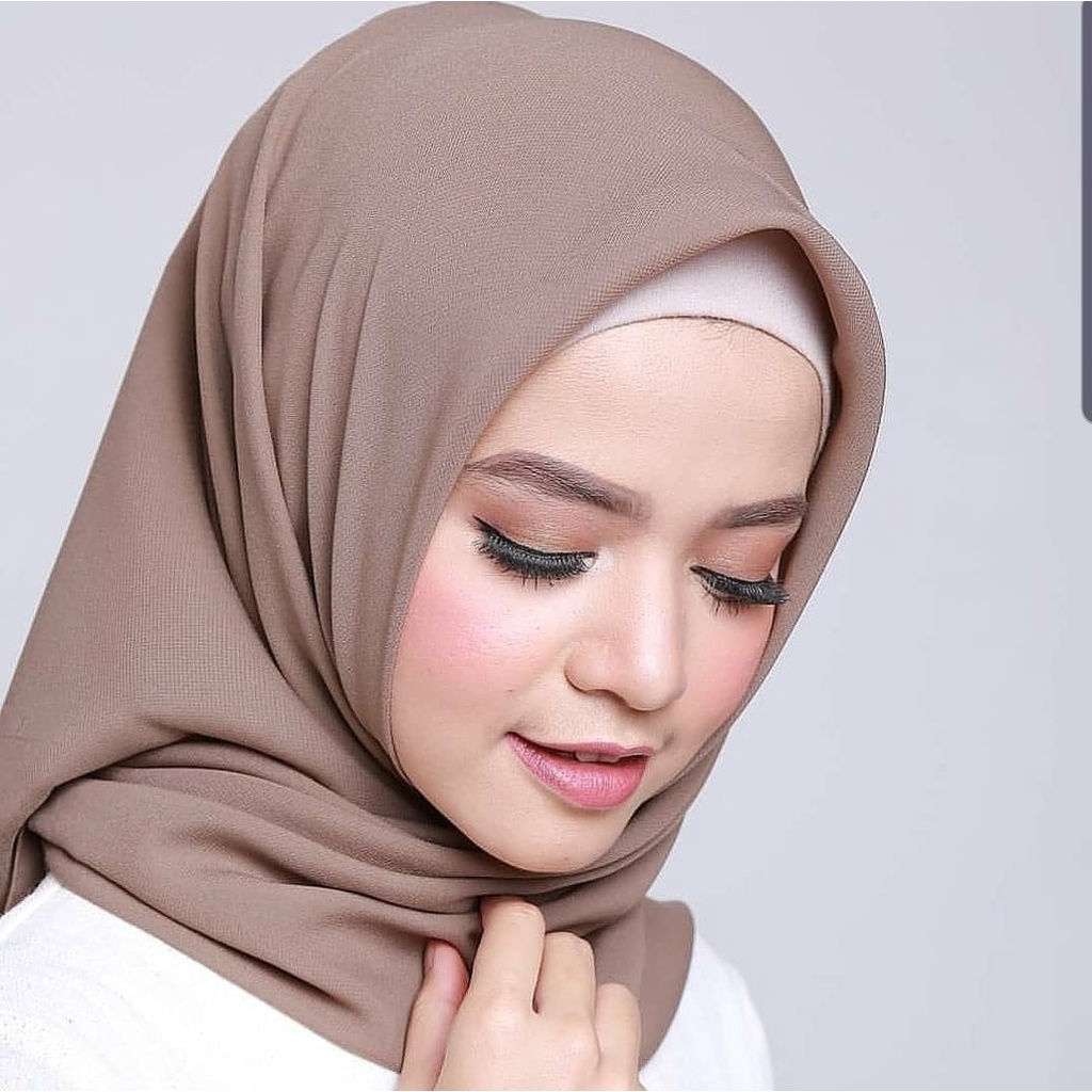 Fashion Official Jilbab/Kerudung Segi Empat Bella Square Terbaru Murah Warna Terlengkap Cokelat Muda