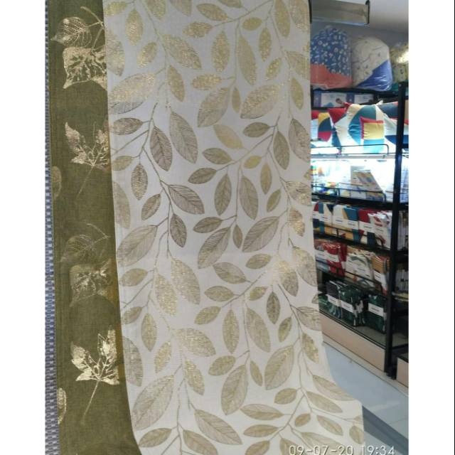 Table runner. Informa