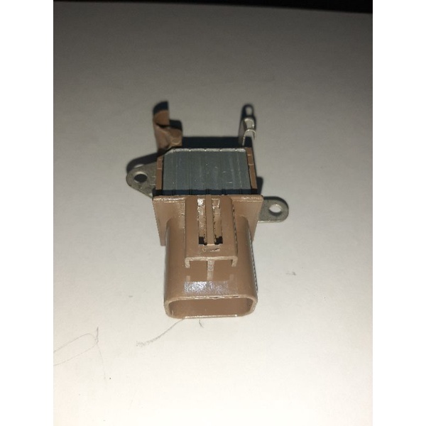 IC REGULATOR ISUZU DMAX 12V