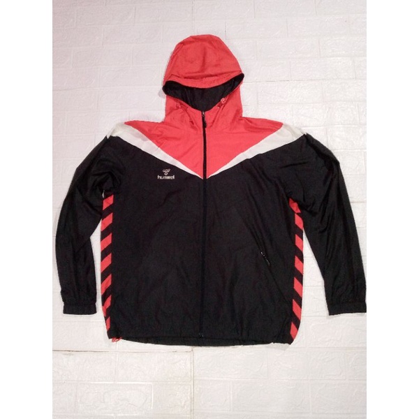 JAKET RUNNING HUMMEL
