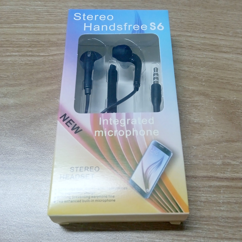 Earphone Stereo Headset Sporty dengan Microphone- Hitam