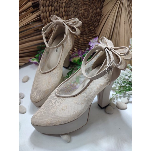 sepatu v Merrisa cream pita tinggi 10cm tahu