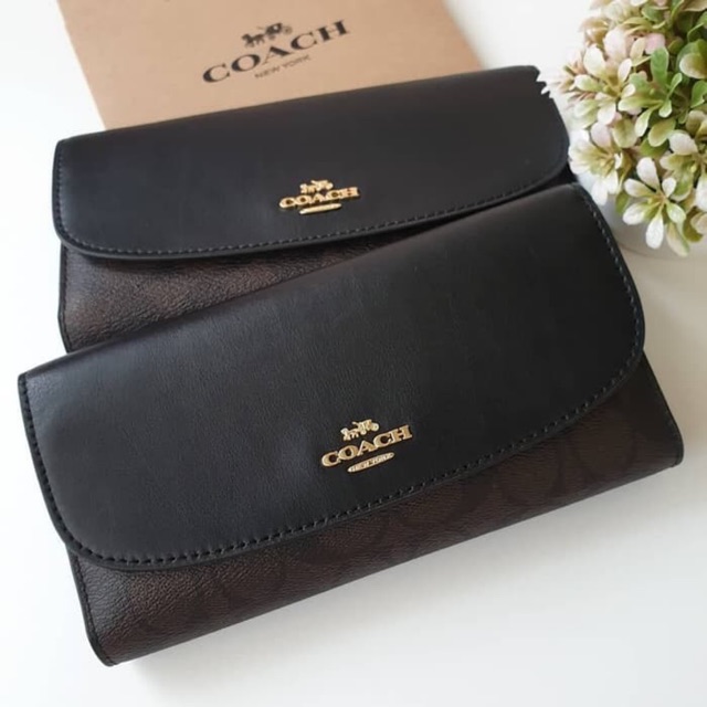PRELOVED VVGC Dompet coach sign maho