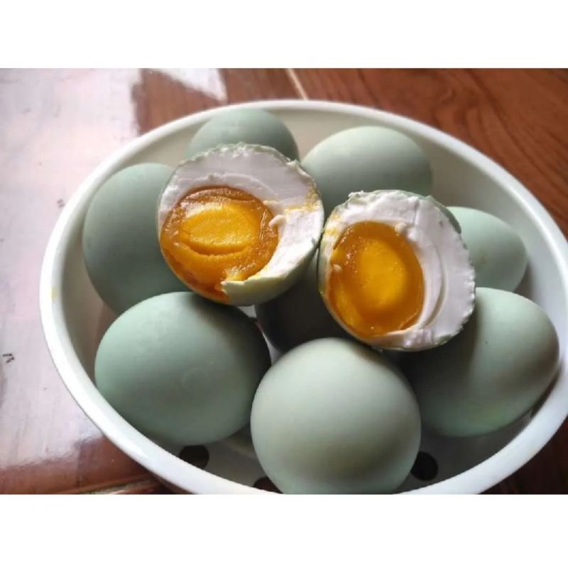 

telor asin asli berebes 1 pak 10butir