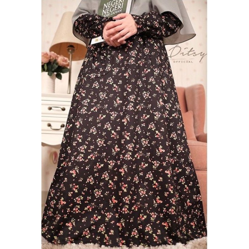 ditsy strawberry jetblack