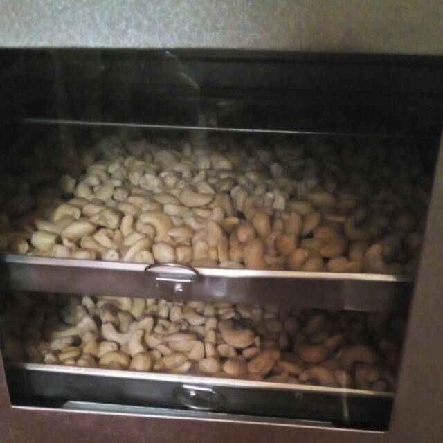 

Kacang Mede wonogiri Oven 1kg