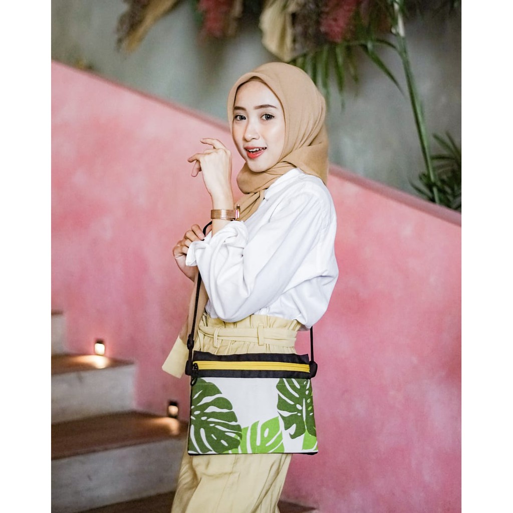 SLING BAG SACOCHE MONSTERA HIJAU // taskanvasbdg - tas selempang wanita motif - tas pouch cewek lucu