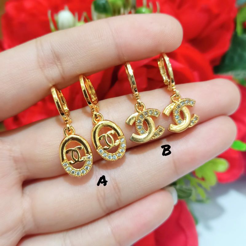 Fourfashion Anting Jepit Chenel Permata Lapis Emas PD238