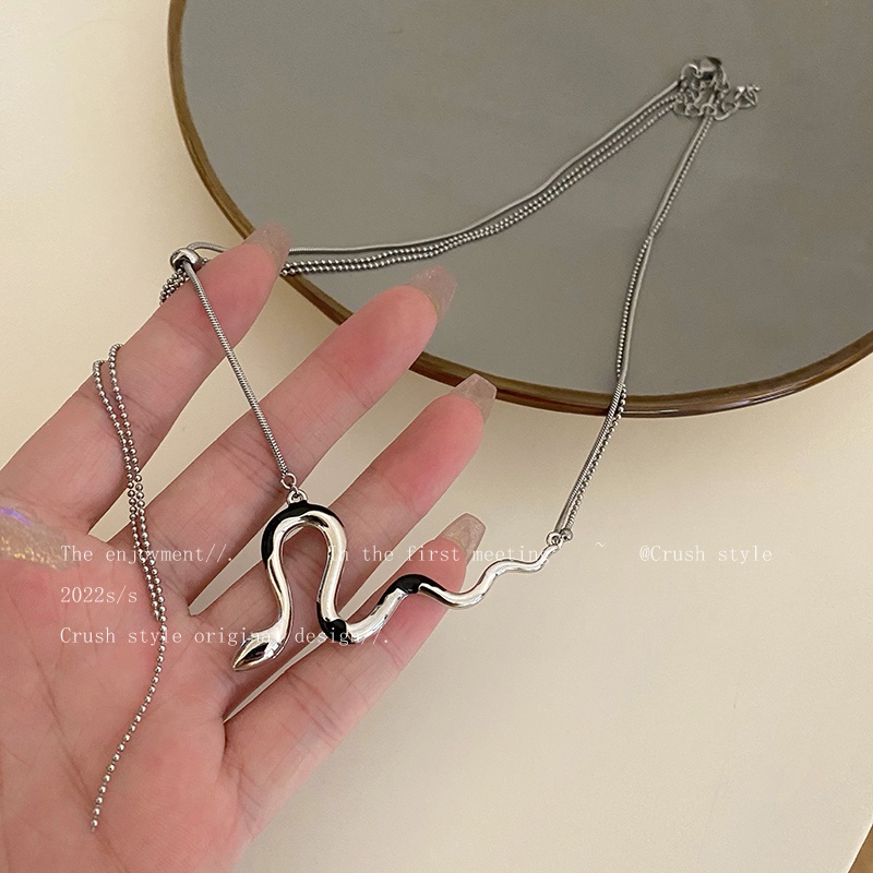 AY(CN) Kalung Choker Rantai Klavikula Liontin Ular Ganda Warna Silver Untuk Aksesoris Perhiasan Wanita