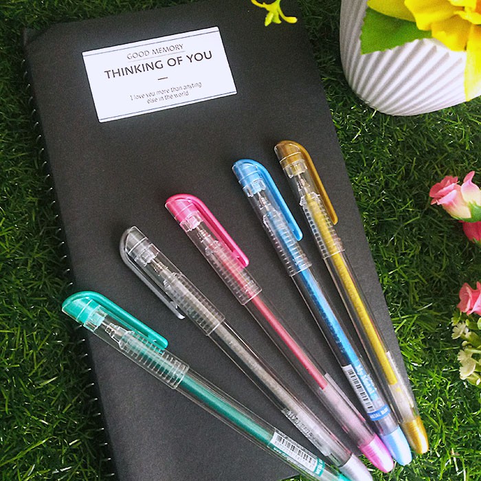 

SET MURAH: 1 BUKU Hitam Jilid Spiral + 5 PEN Dong-A Gel Metallic