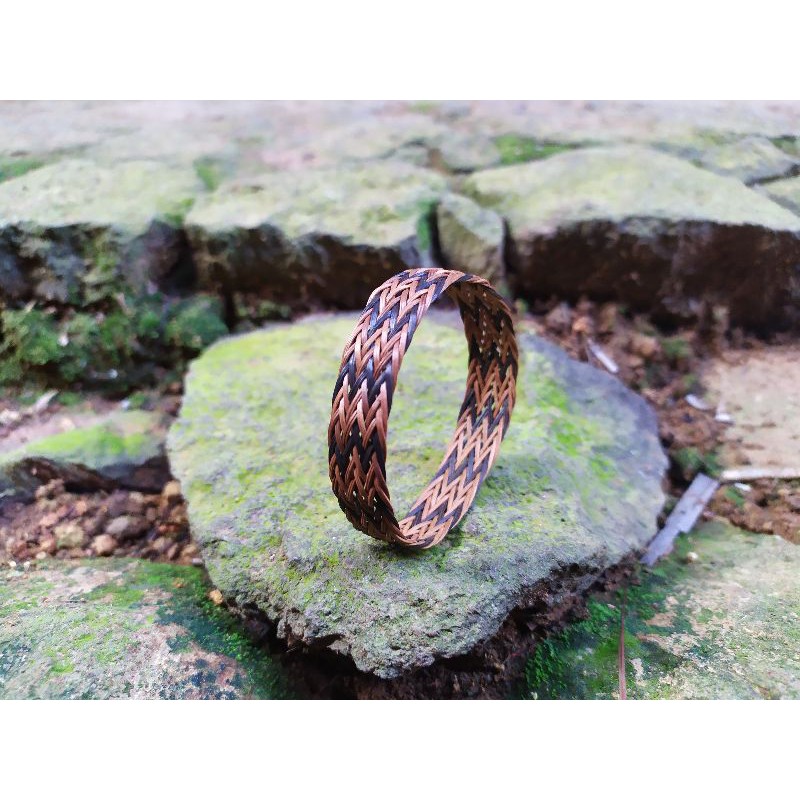 Gelang rotan khas pedalaman suku baduy