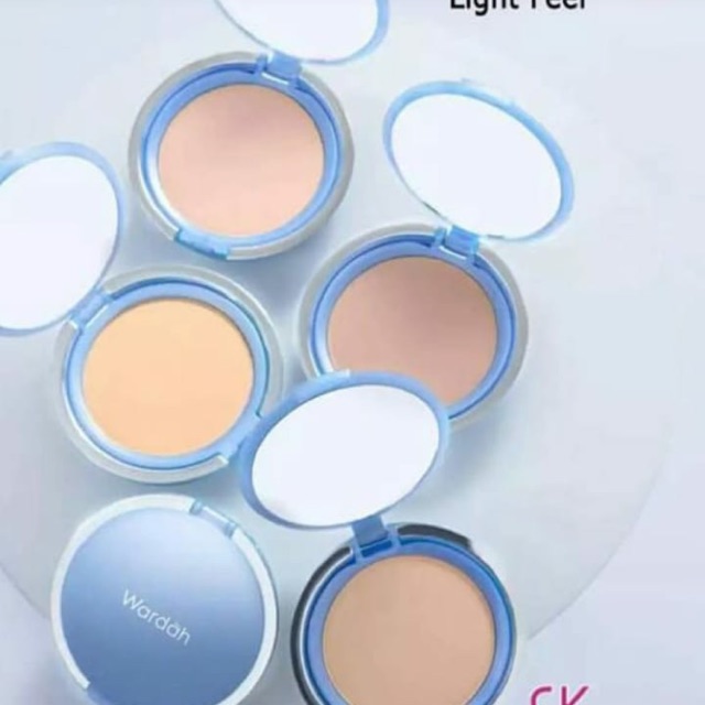 Bedak wardah two way cake