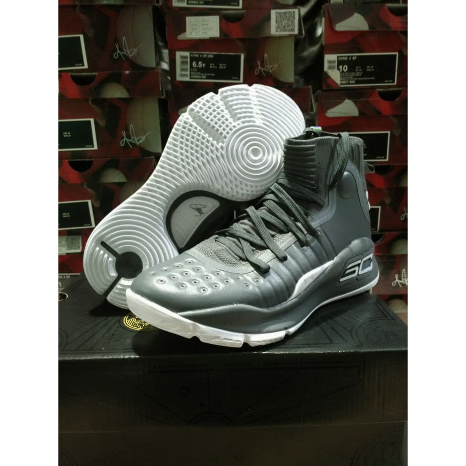 (FREE TALI SEPATU) SEPATU BASKET UA CURRY 4 HIGH CONCRETE / WOLF GREY