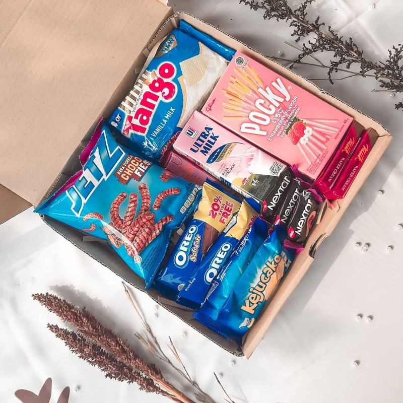 

Snack Box murah/kado wisuda/giftbox ulang tahun