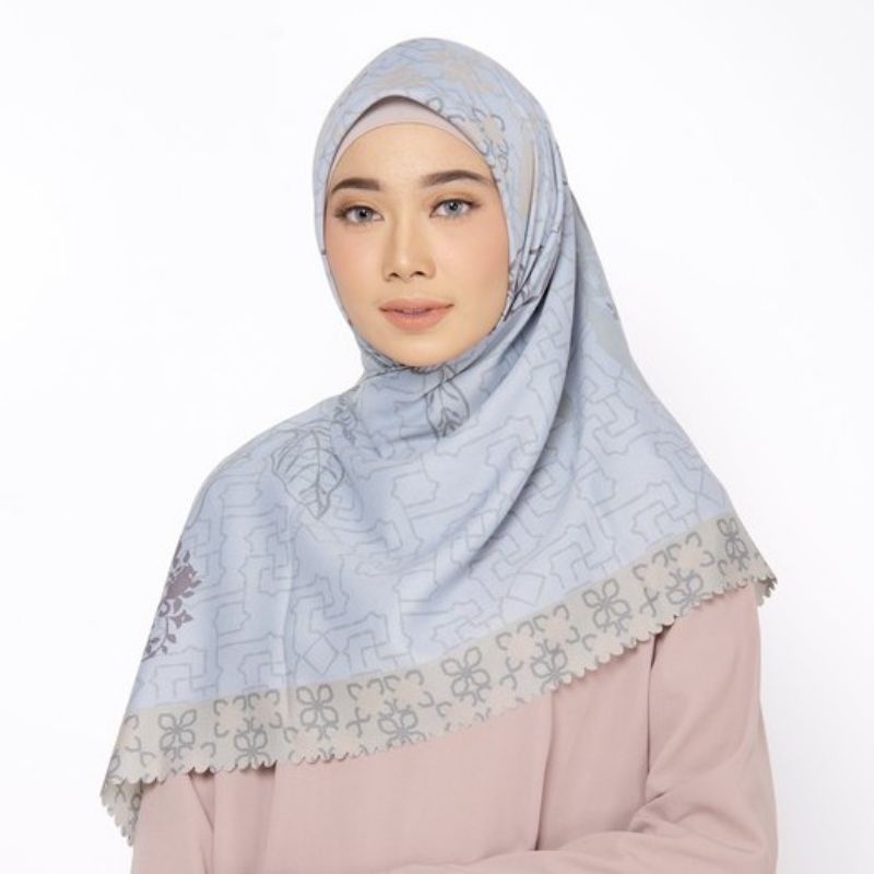 ZM Zaskia Mecca Cendana Dusty Blue Hijab Motif Segiempat