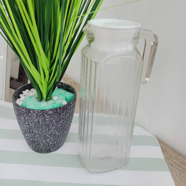 Pitcher glass/pitcher kaca/pitcher beling (variasi garis)