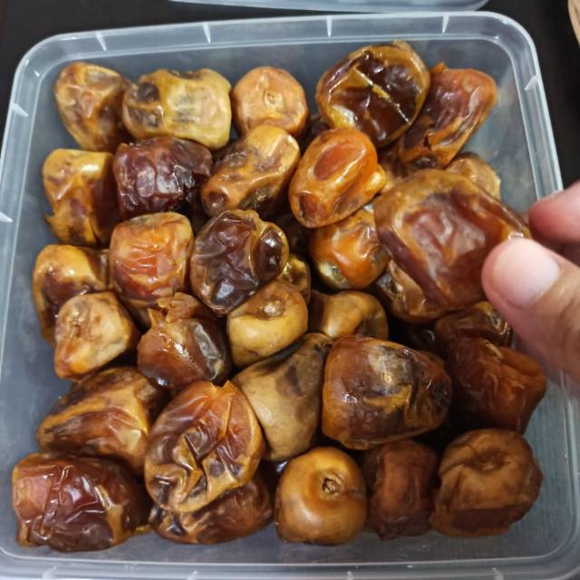 

Kurma sukkari 1kg