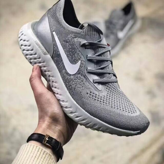 sepatu nike epic react flyknit