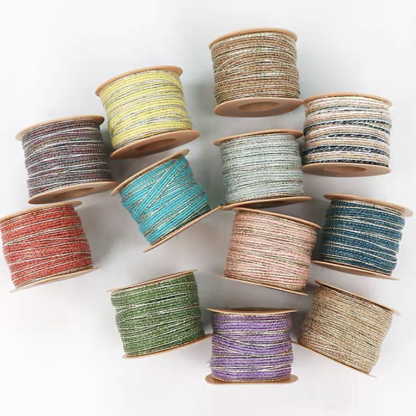 

Pita Hampers Rami Warna Warni List Emas per Meter