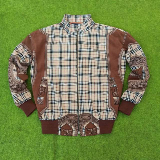 Vintage rare item burberry full tartan big logo jacket