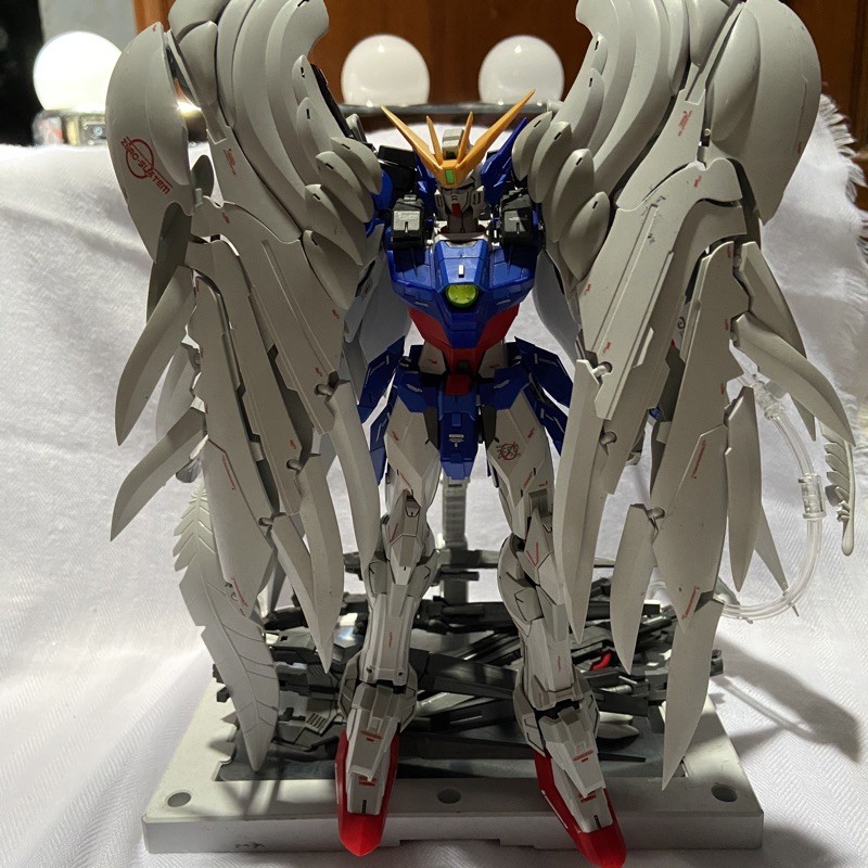 MG 1/100 WING ZERO EW GUNDAM (SUPERNOVA)