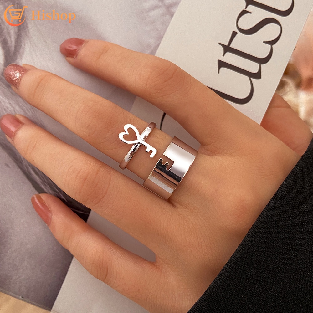 Set Cincin Adjustable Desain Kunci Warna Silver Gaya Punk Untuk Wanita