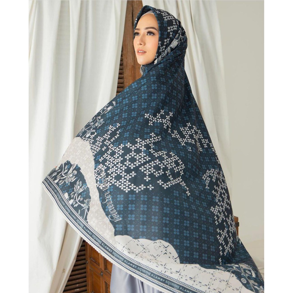 HIJAB SEGI EMPAT WEARING KLAMBY MOTIF ASA SCARF - WARA KW SUPER PREMIUM